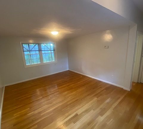3rd image of 34 Coyne Rd #34