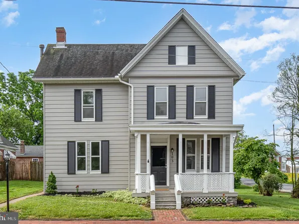 103 E York St, Biglerville, PA 17307