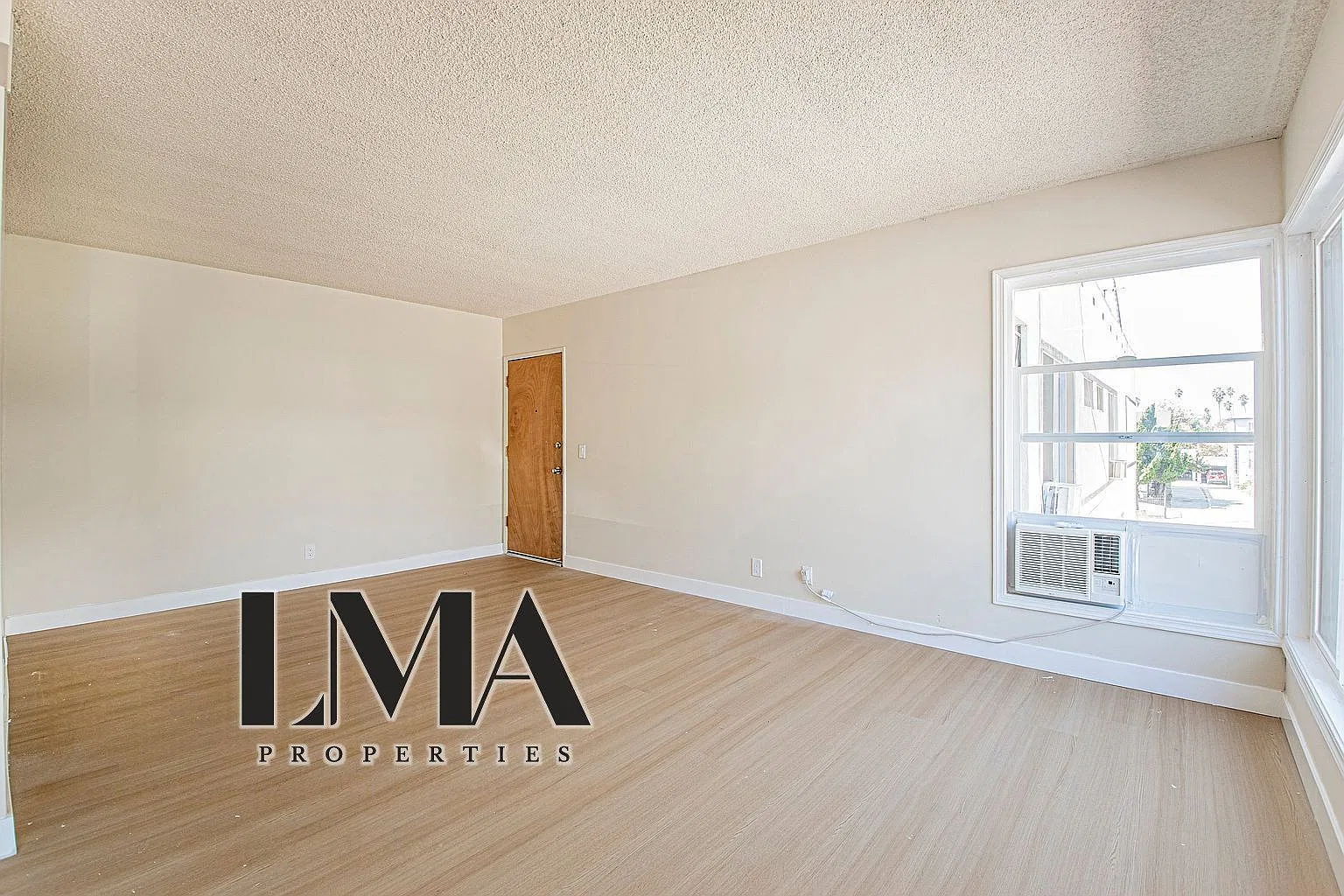 2 bed, 1.0 bath, 850 sqft, $2,058 — Photo 3