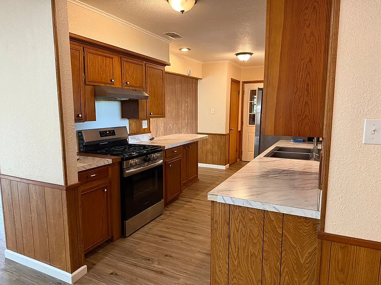 216 Randy Dr — Photo 4