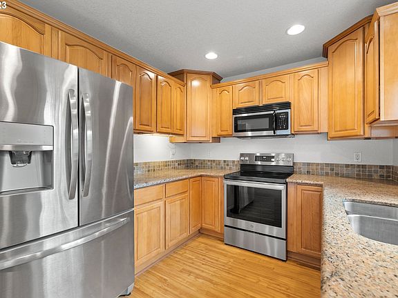 3rd image of 5218 SE Tenino Ct