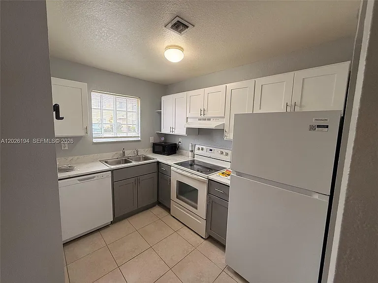 2028 NE 167th St #3-152 — Photo 1