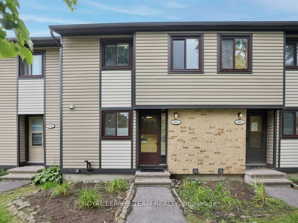 6801 Bilberry Dr, Ottawa, ON K1C 2E8
