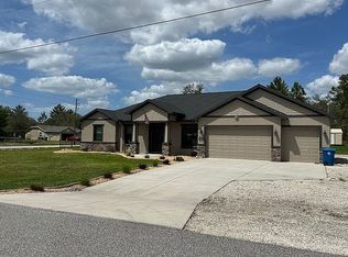 10415 Calico Warbler Ave, Weeki Wachee, FL 34613