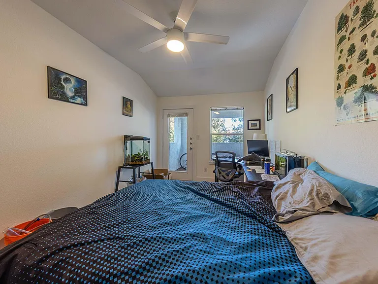 2824 Rio Grande St #204 — Photo 7