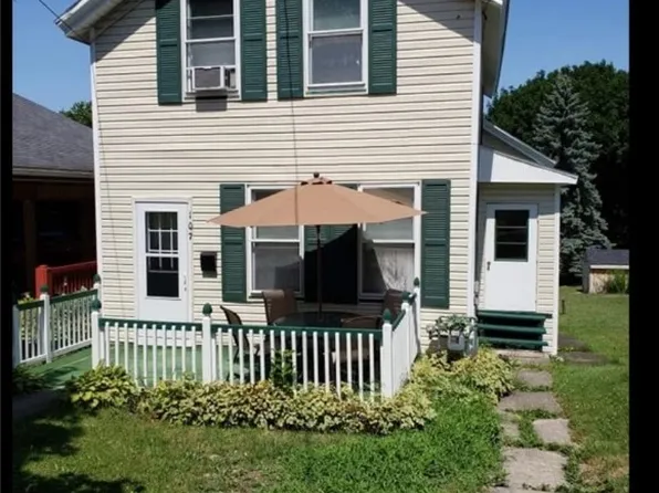107 Erie St, Oswego, NY 13126