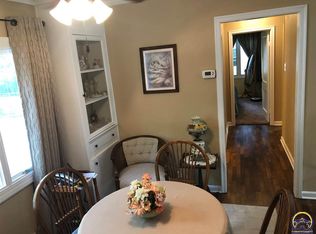 1910 SW Arnold Ave, Topeka, KS 66604