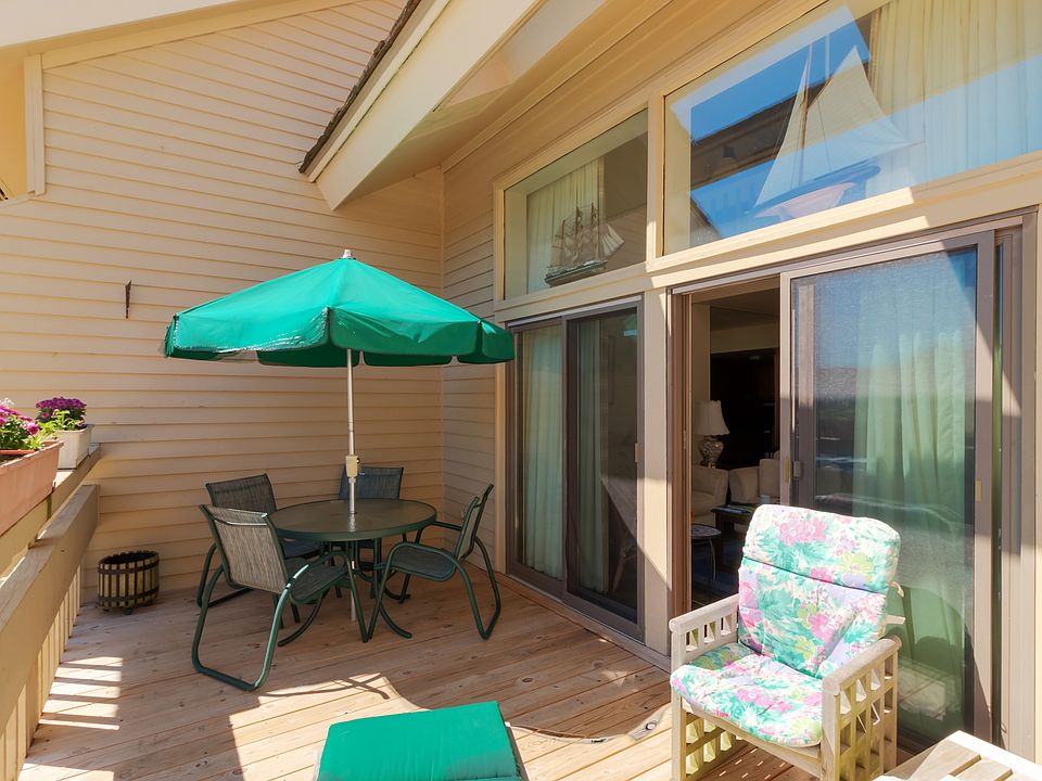 2nd image of 17 Dickinson Ave #3