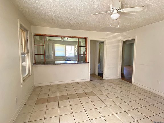 5th image of 3083 Mission Dr