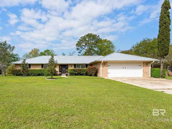 9035 Fairway Dr, Foley, AL 36535