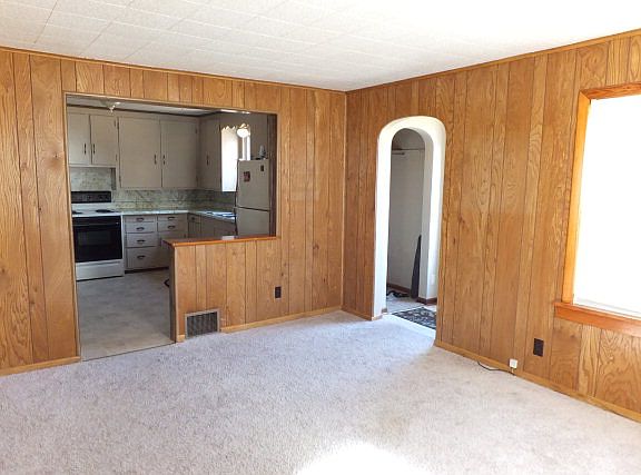 3rd image of 114 Sherman Ave