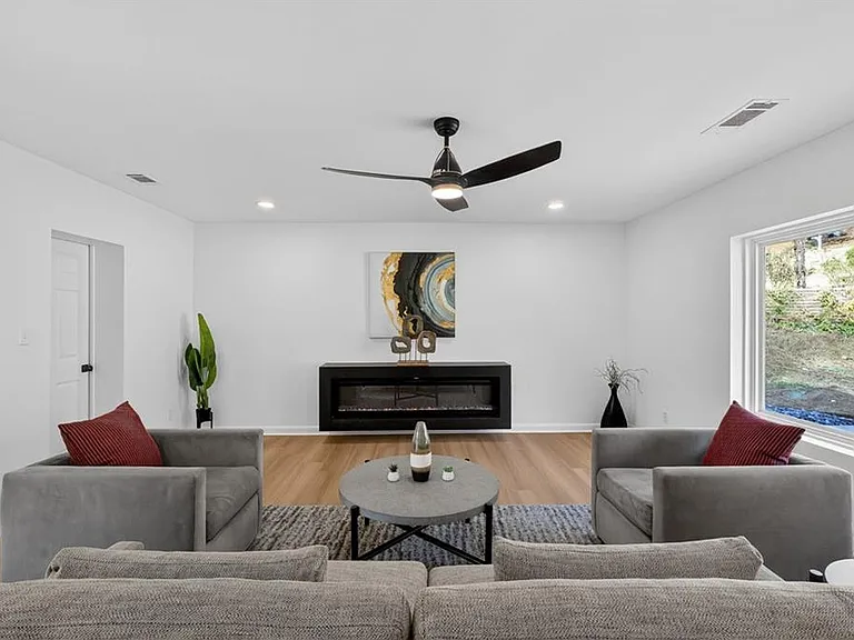 2967 Flat Shoals Rd — Photo 14