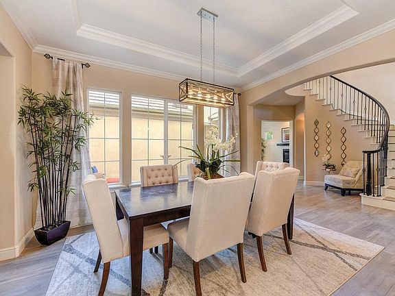 3rd image of 307 Gannet Ct