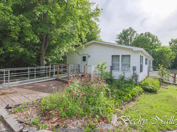 7255 Cedar Creek Rd, Delton, MI 49046