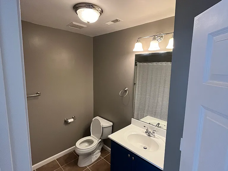 32 Oil Mill Rd #17 — Photo 14