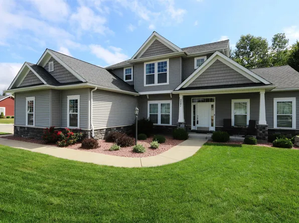 5541 Deer Hollow Dr, South Bend, IN 46614