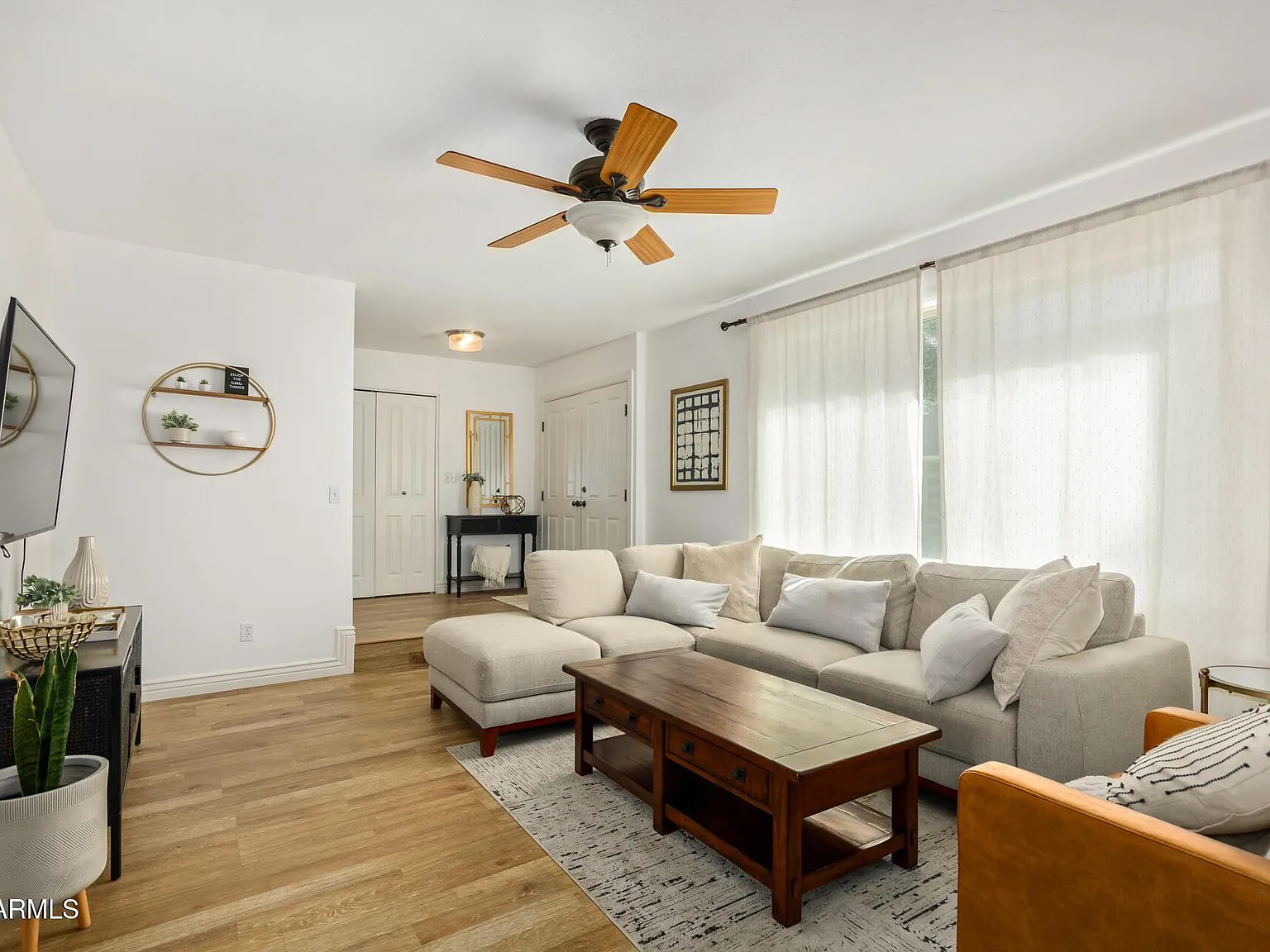 3 bed, 2.0 bath, 1676 sqft, $2,995 — Photo 4