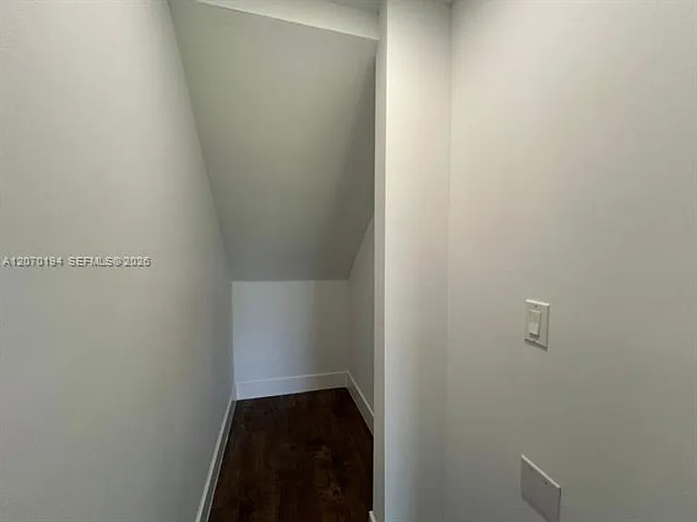 854 SW 1st St #Townhouse 854 — Photo 10