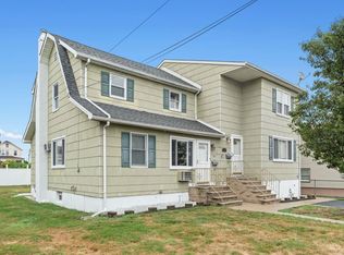 10 Blanche St, Secaucus, NJ 07094