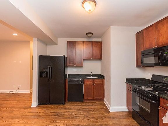 5th image of 6506 N Claremont Ave