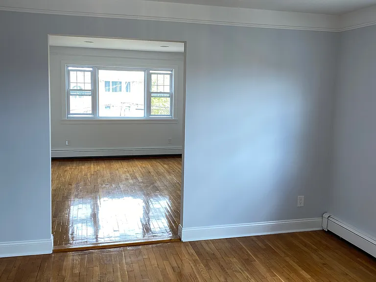 Ambrose Pl — Photo 4
