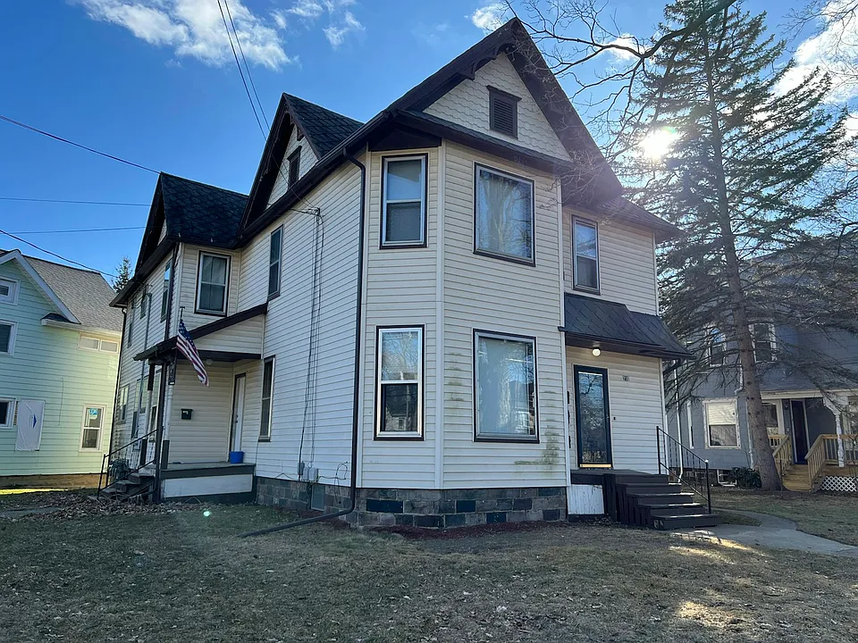 218 E Erie St #3