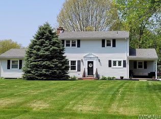 1584 Fairway Dr, Lima, OH 45805