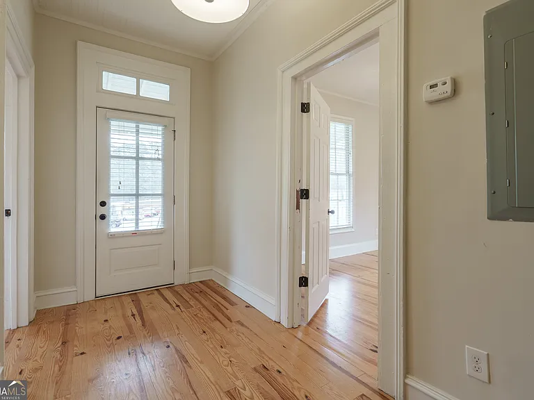 696 North Ave — Photo 5
