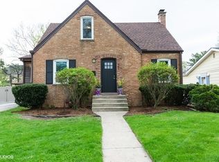 949 S Fairfield Ave, Elmhurst, IL