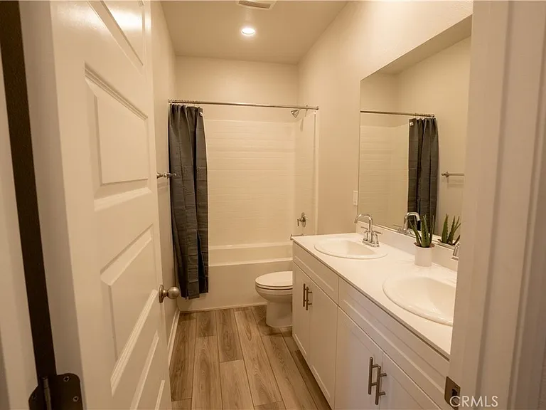 28228 Heirloom Dr — Photo 25