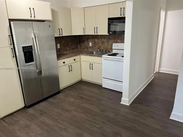 6028 SW 27th St, Miramar, FL 33023