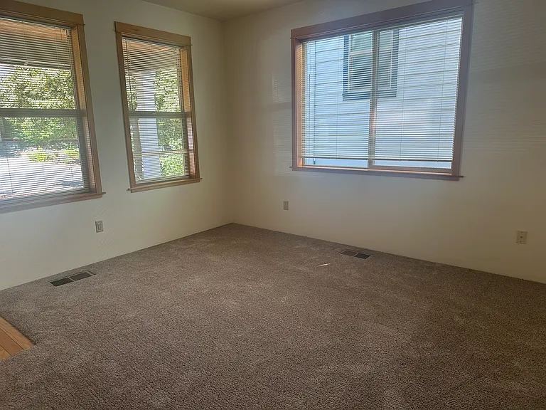 38 Logan Way — Photo 3