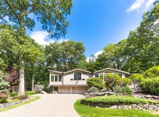 23 Halley Dr, Pomona, NY 10970