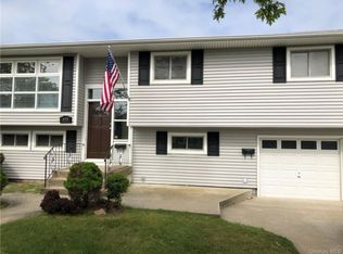 579 Fire Island Ave, Babylon, NY 11702