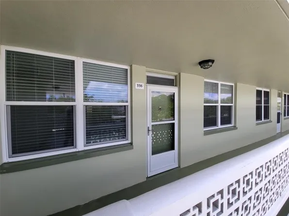 4890 Bay St NE APT 336, Saint Petersburg, FL 33703