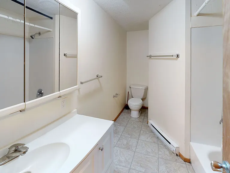 823 Doberman Ct SE — Photo 12