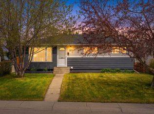 54 S Atlanta Cres SE, Calgary, AB T2J 0Y1