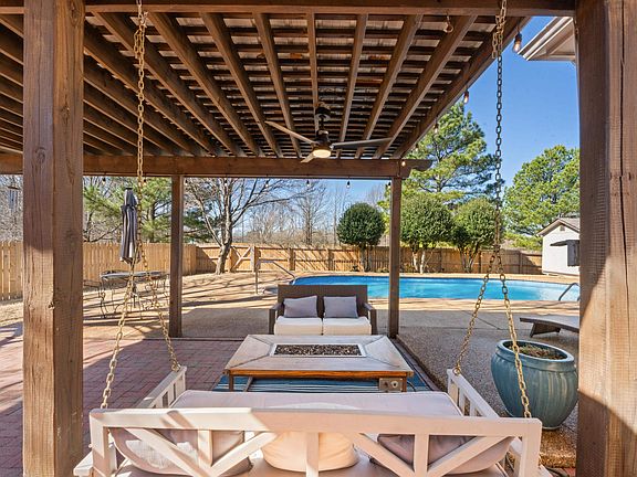 3rd image of 1339 Winoka Rd