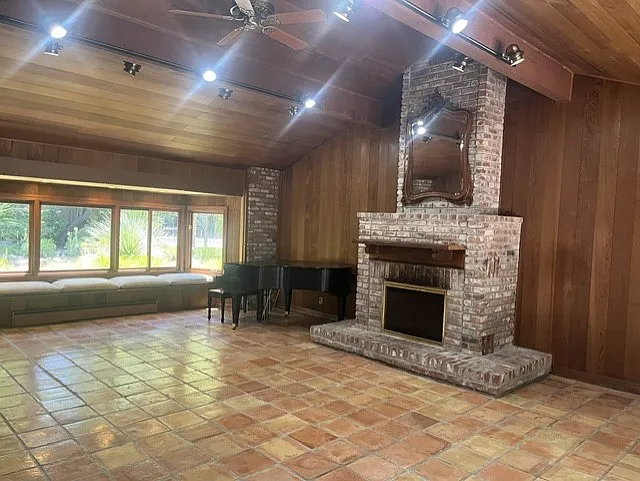 2340 Tice Valley Blvd — Photo 2
