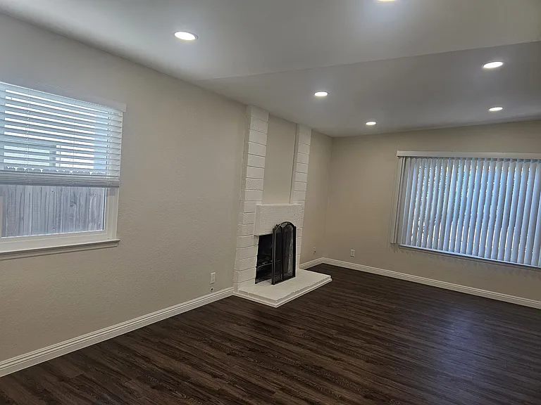 3410 Via Marina Ave — Photo 8
