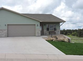 352 Redrock Cir, Belle Fourche, SD 57717