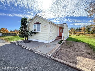 138 Fox Beach Ave, Staten Island, NY, 10306