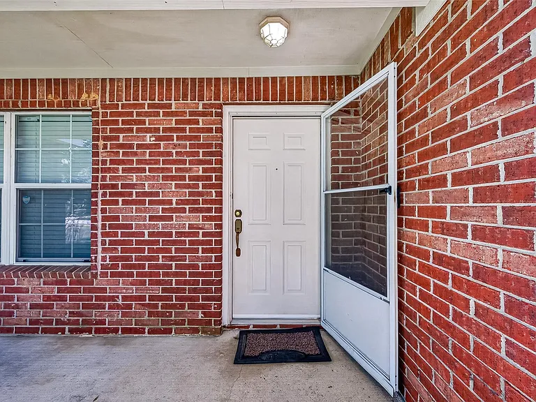 16200 Sun View Ln — Photo 2