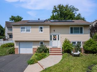 365 Lake Shore Dr, Parsippany, NJ 07054