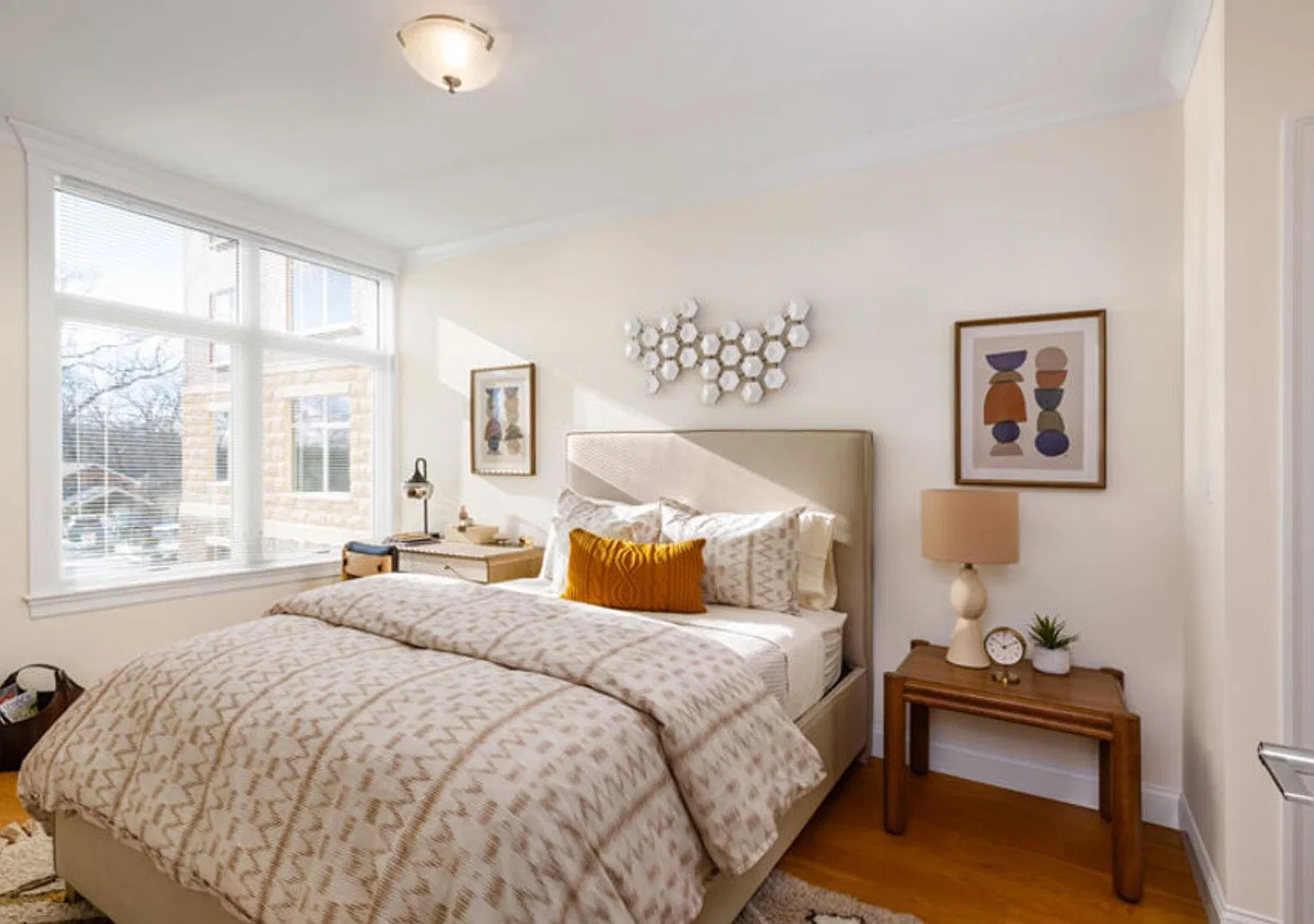 1Bed/1Bath apartment in Brookline — Photo 3