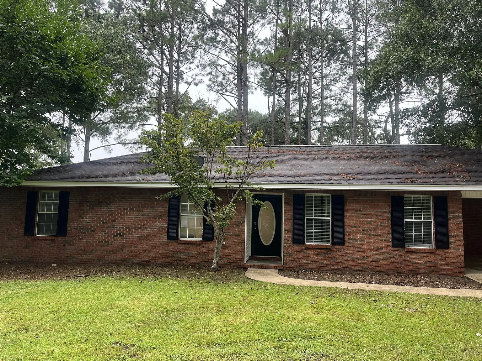 3 bed, $1,800 — Photo 2