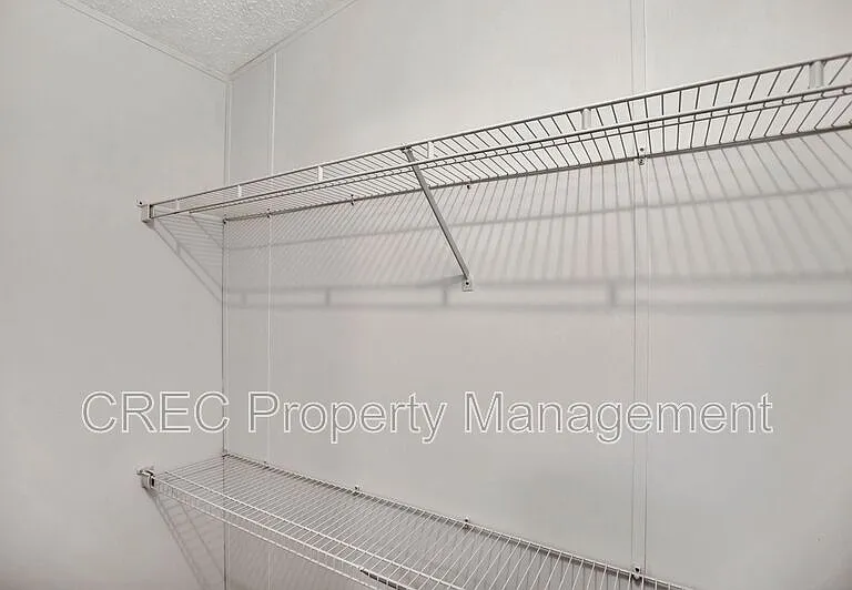 405 Vine St — Photo 12