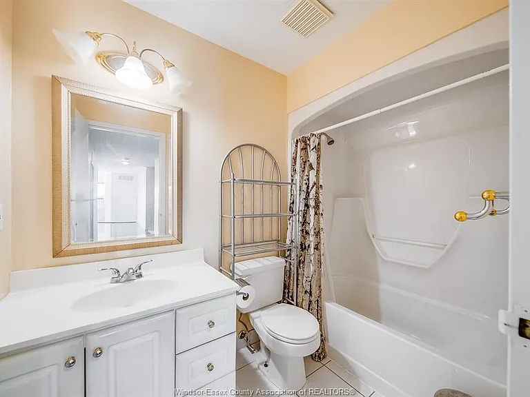 540 Ouellette Ave #5B — Photo 23