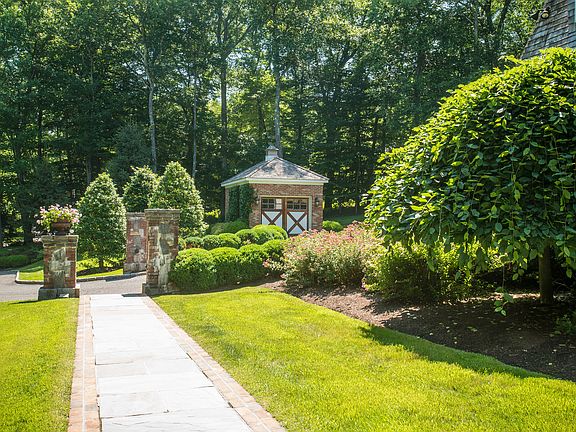 Walkway to Front Door