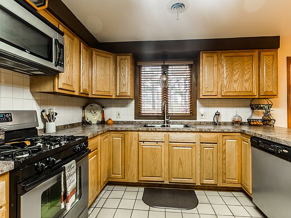 Private Showing 330-715-6328